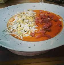 Fotografía gastronómica original de crema para mejora con IA